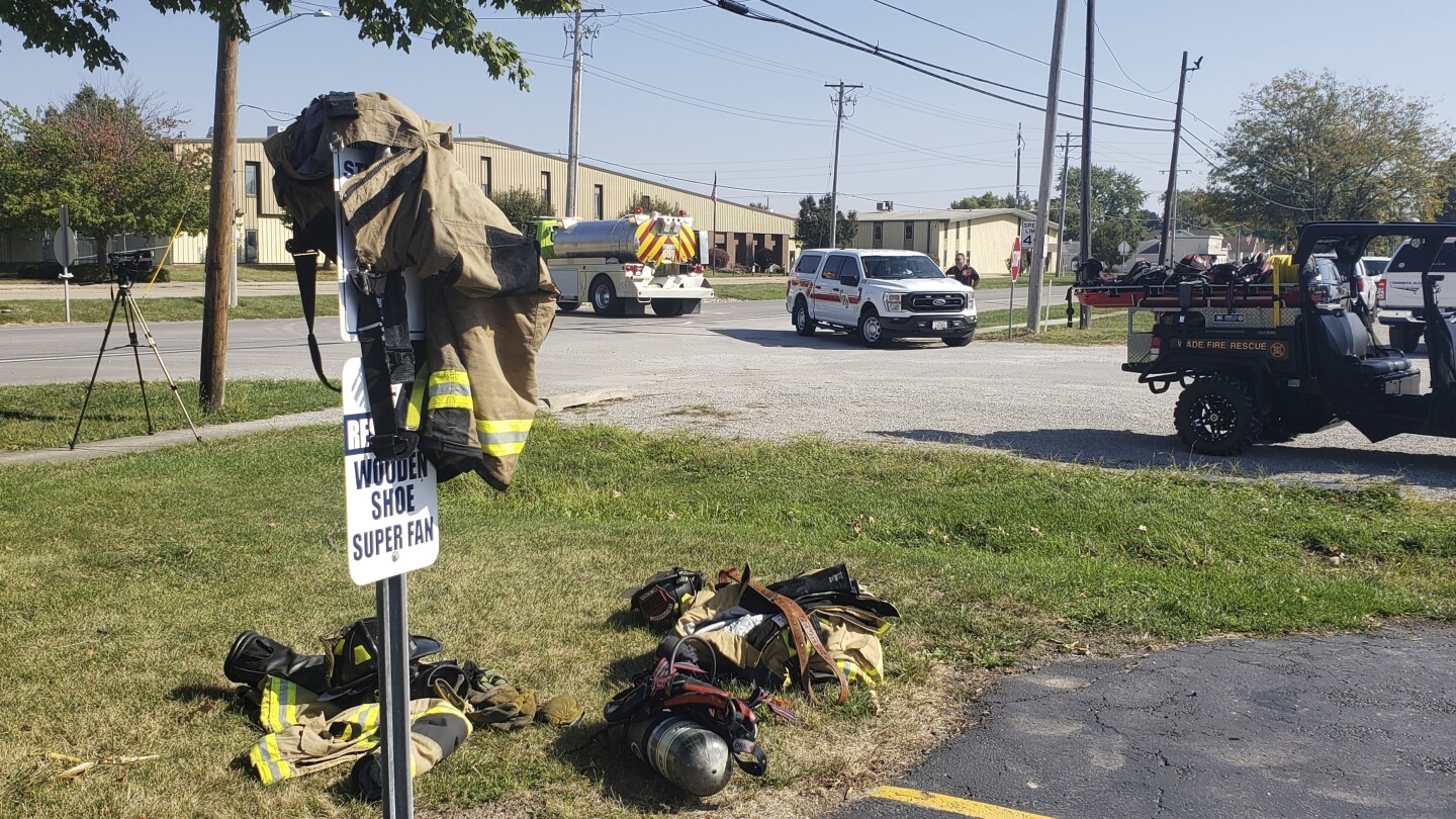 5 died of exposure to chemical in central Illinois crash
